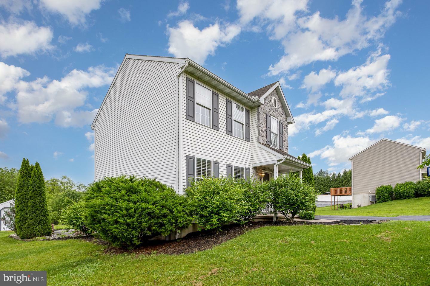 Property Photo: 1334 Malleable Road PA 17512