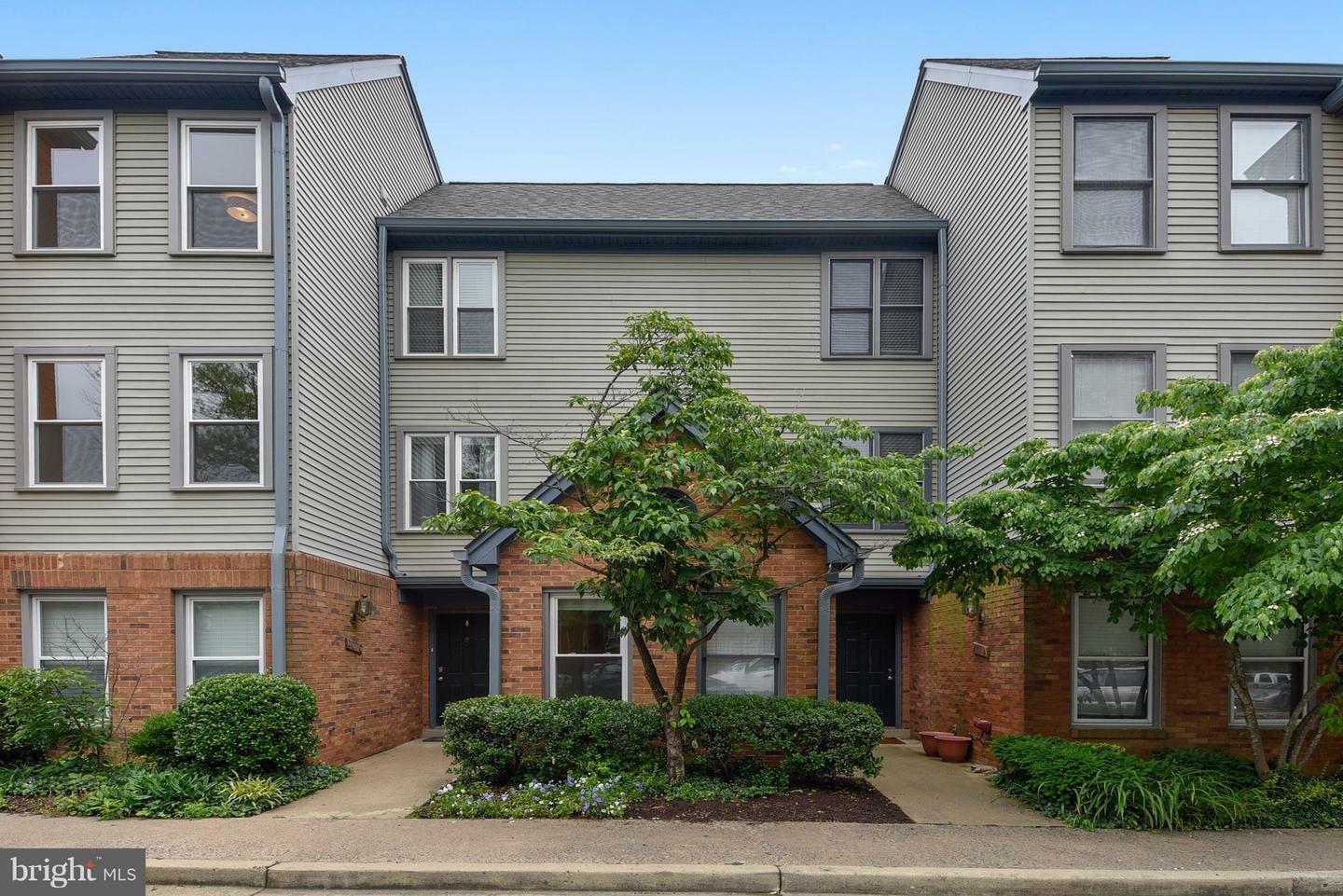 2107 Rolfe Street D  Arlington VA 22209 photo