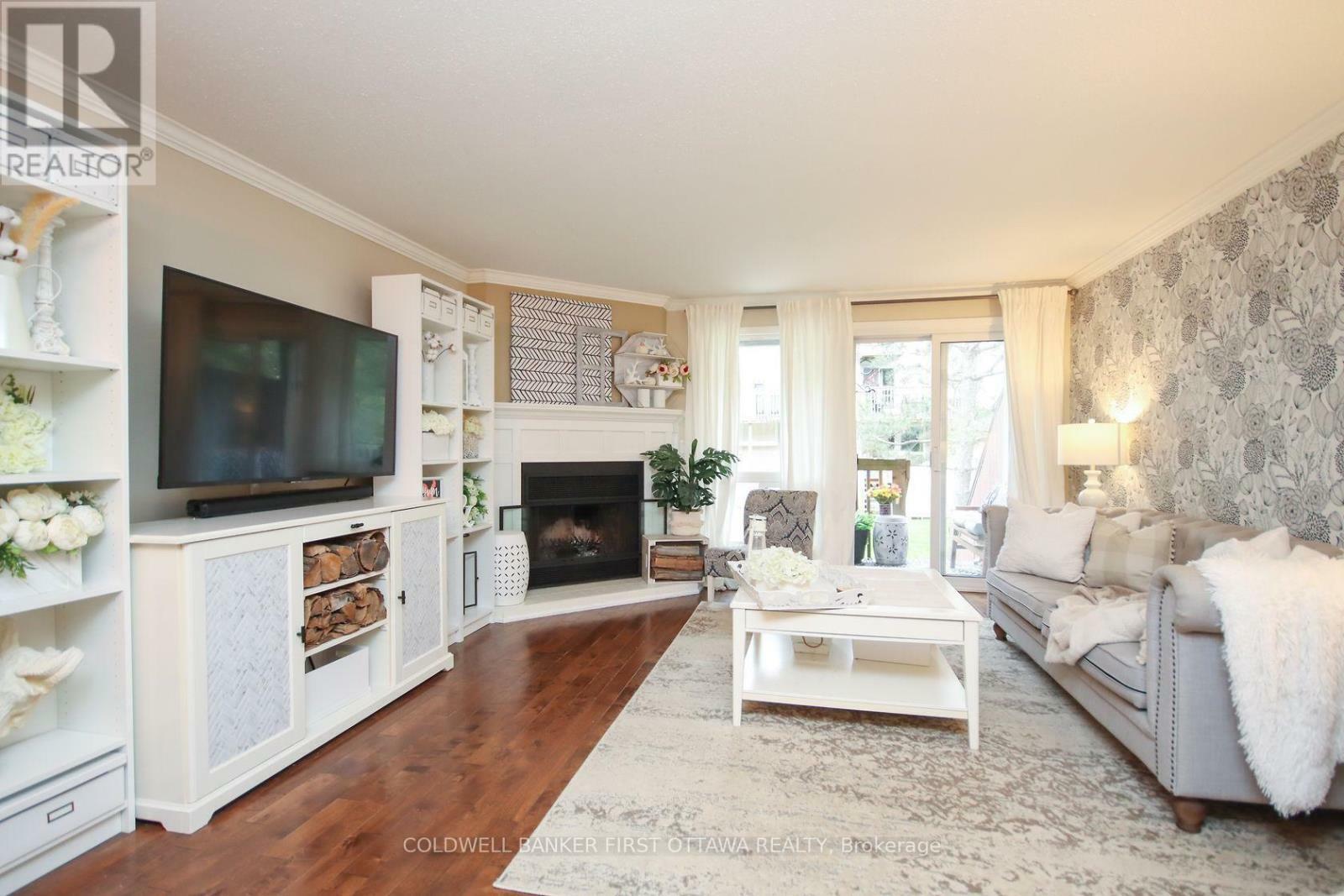 Property Photo: 6702 Jeanne D'Arc Boulevard A ON K1C 6E9