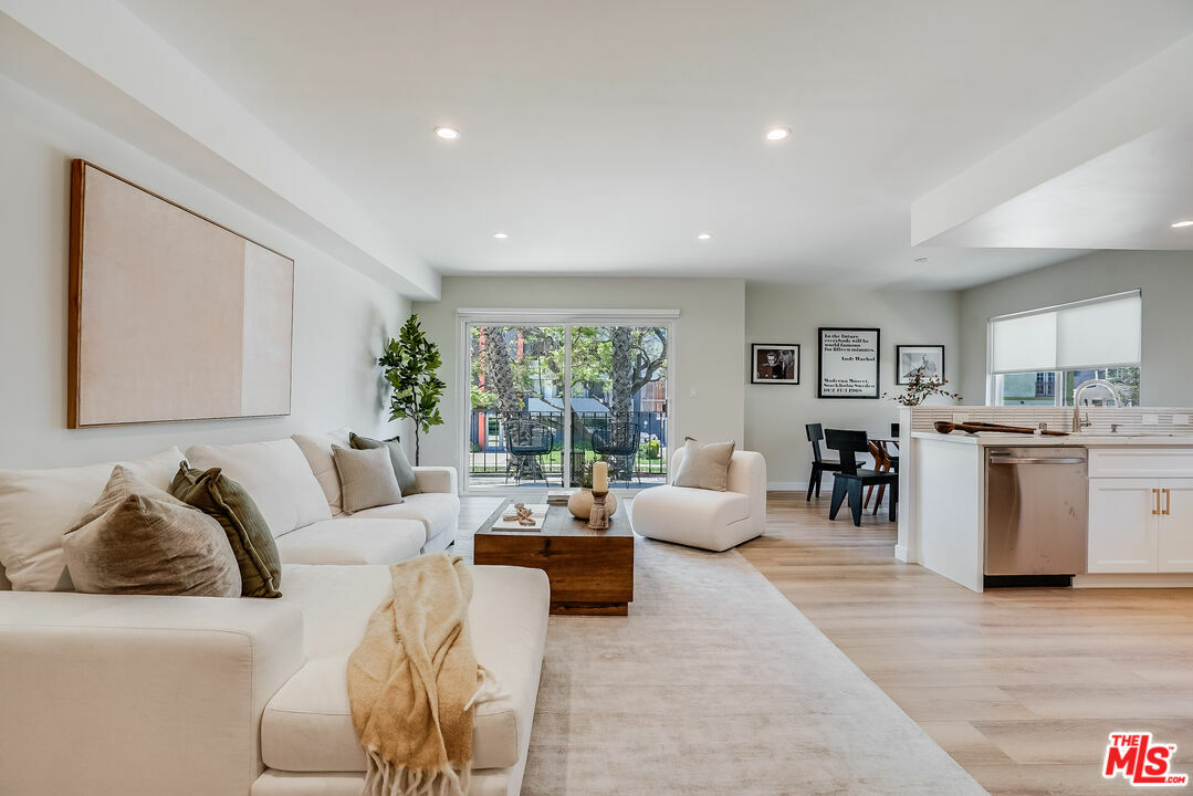 Property Photo: 1470 Rexford Dr CA 90035
