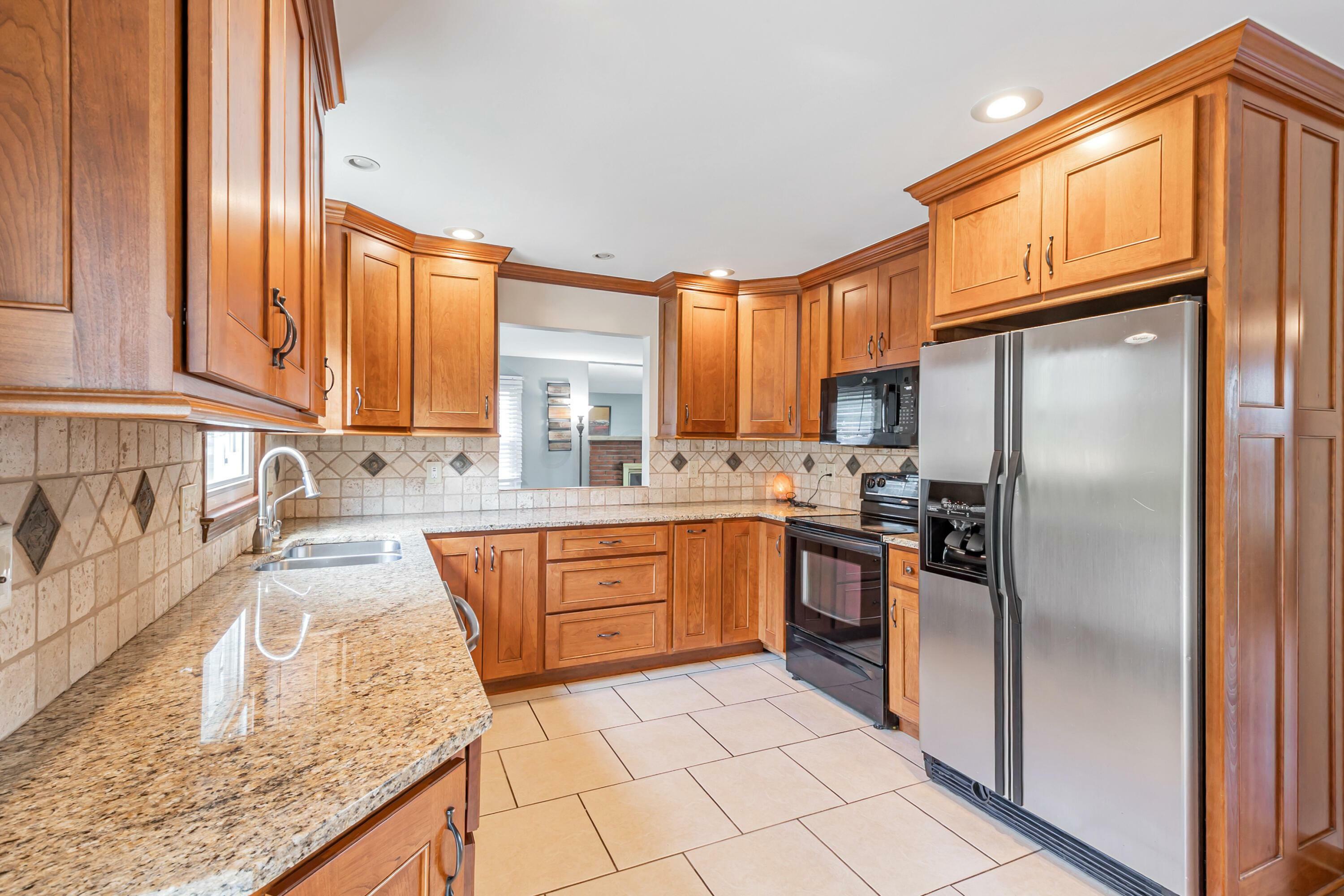 Property Photo: 744 Southridge Drive OH 43050