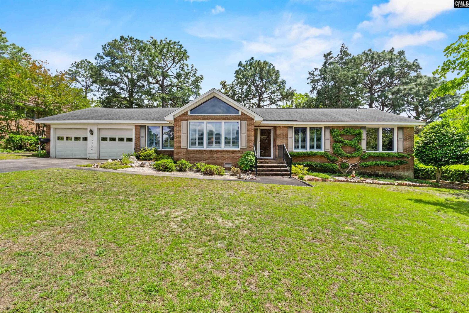 Property Photo:  7734 Hunt Club  SC 29223-2569 