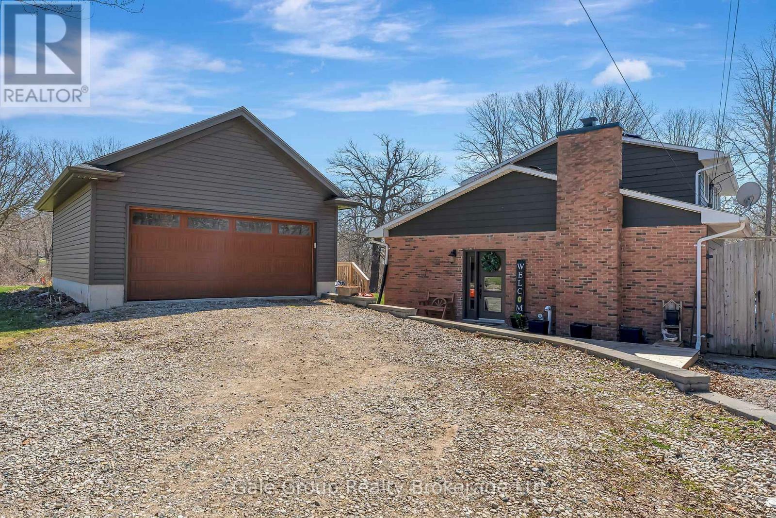 Property Photo: 391 Tecumseh Street ON N4S 7W1