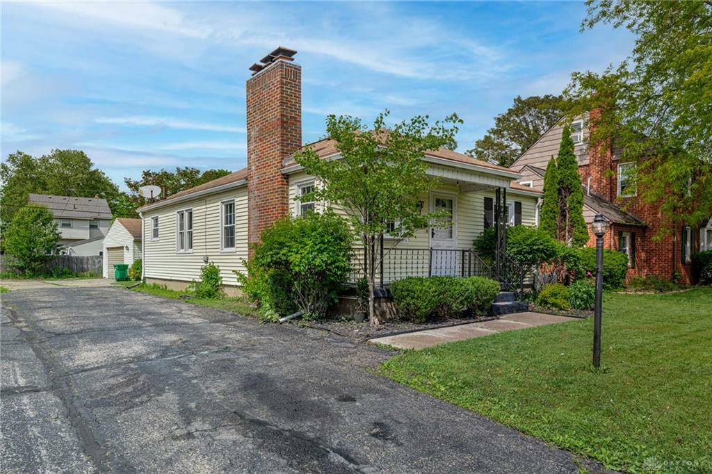 Property Photo: 624 W 1st Street OH 45504
