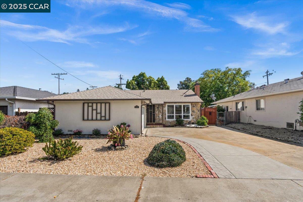 Property Photo: 2707 Webb St CA 94591