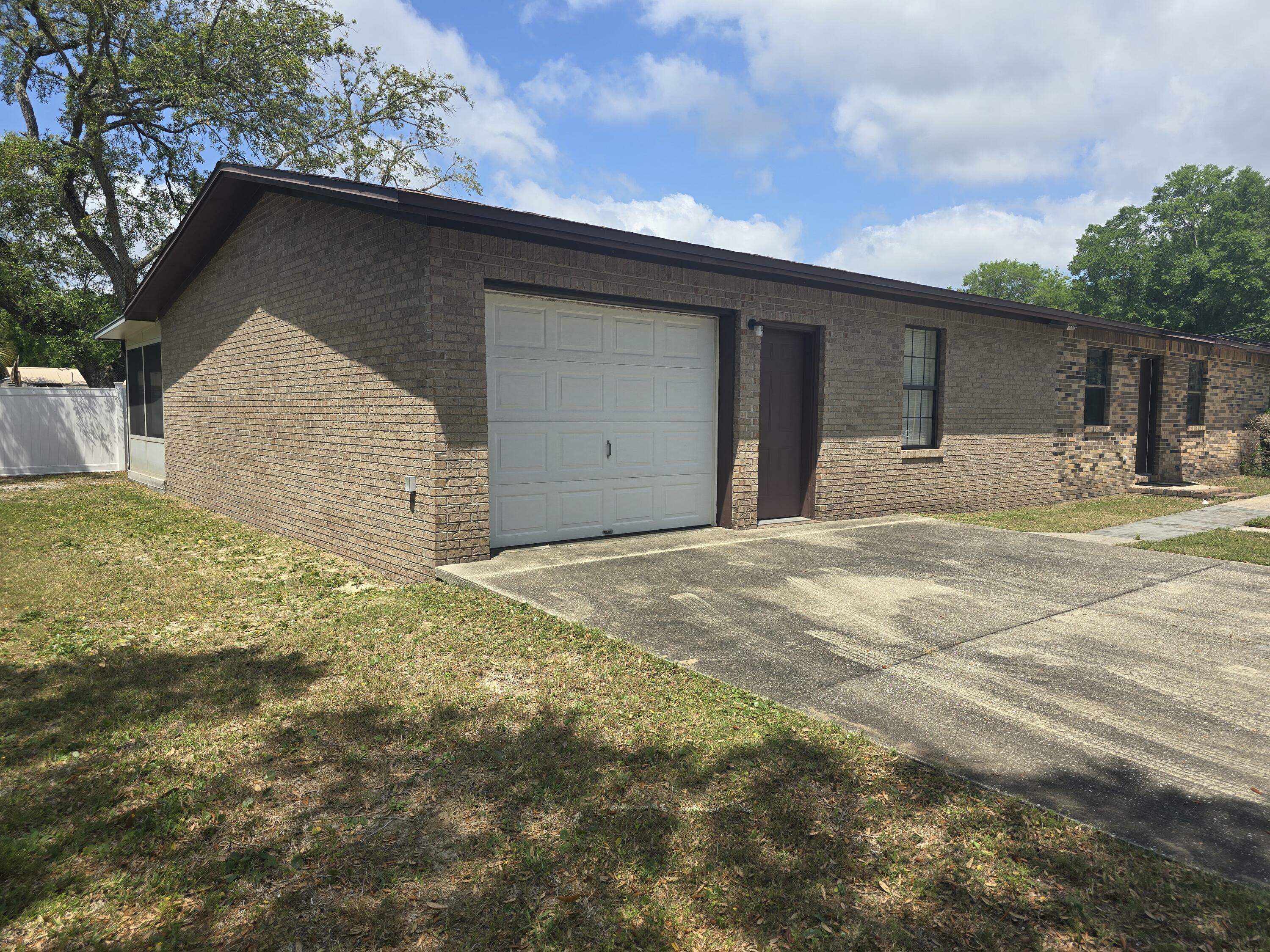 Property Photo: 818 Lark Street 1, 2, 3, 4 FL 32547