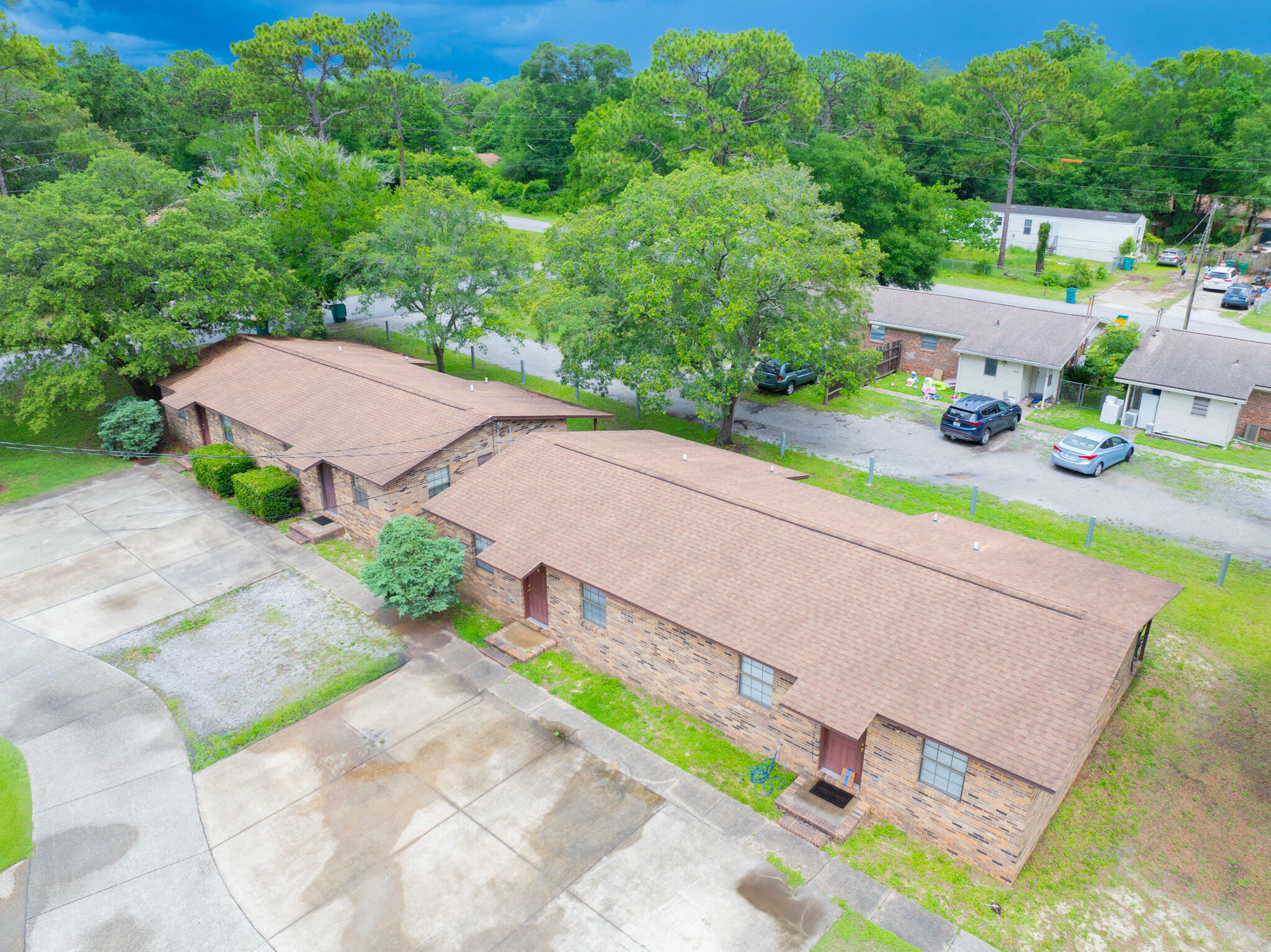 Property Photo: 818 Lark Street 1, 2, 3, 4 FL 32547