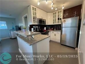Property Photo: 4564 El Mar Dr 4 FL 33308