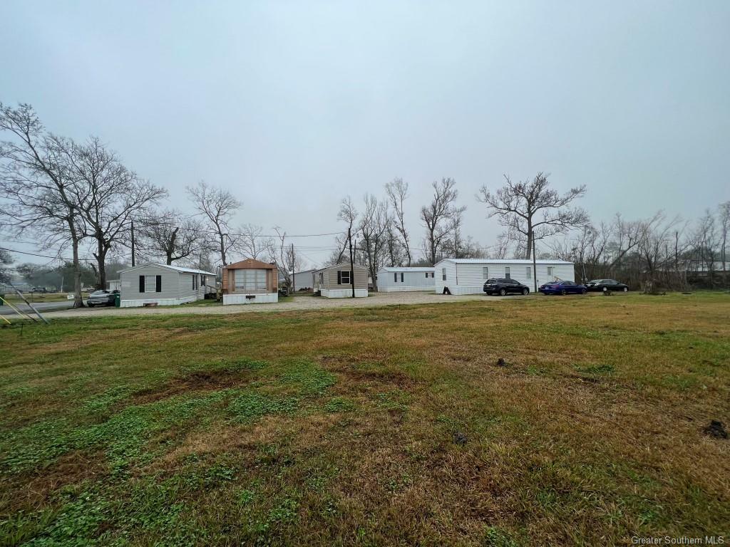 Property Photo: 1001 W Verdine Street LA 70663