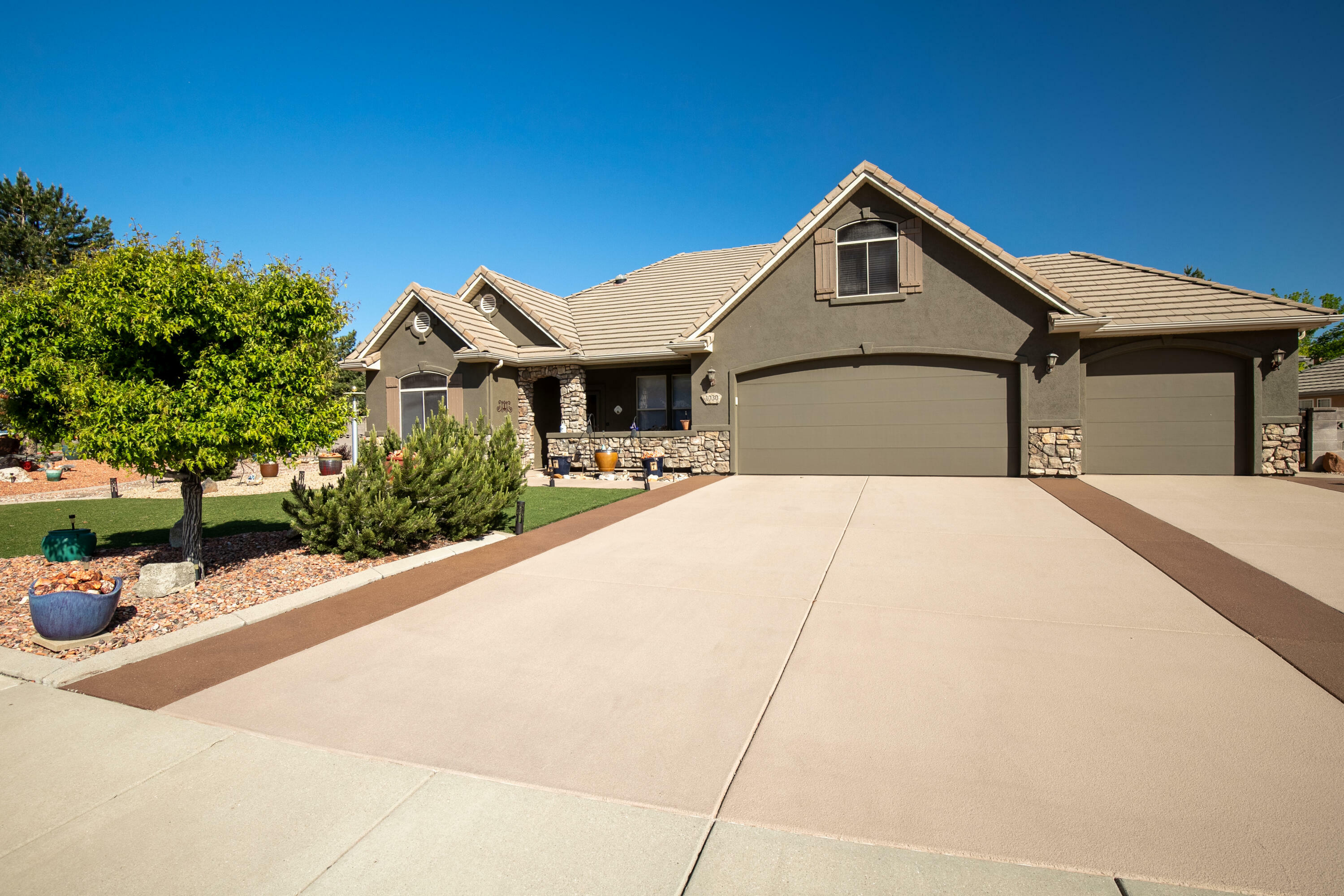 Property Photo:  1030 S 1850 W  UT 84720 