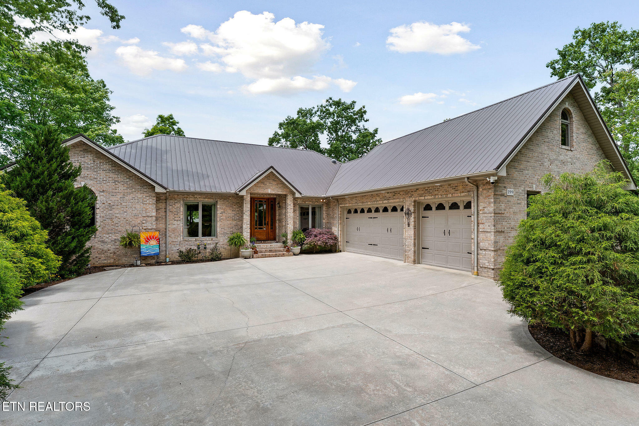 Property Photo: 199 Markham Lane TN 38558