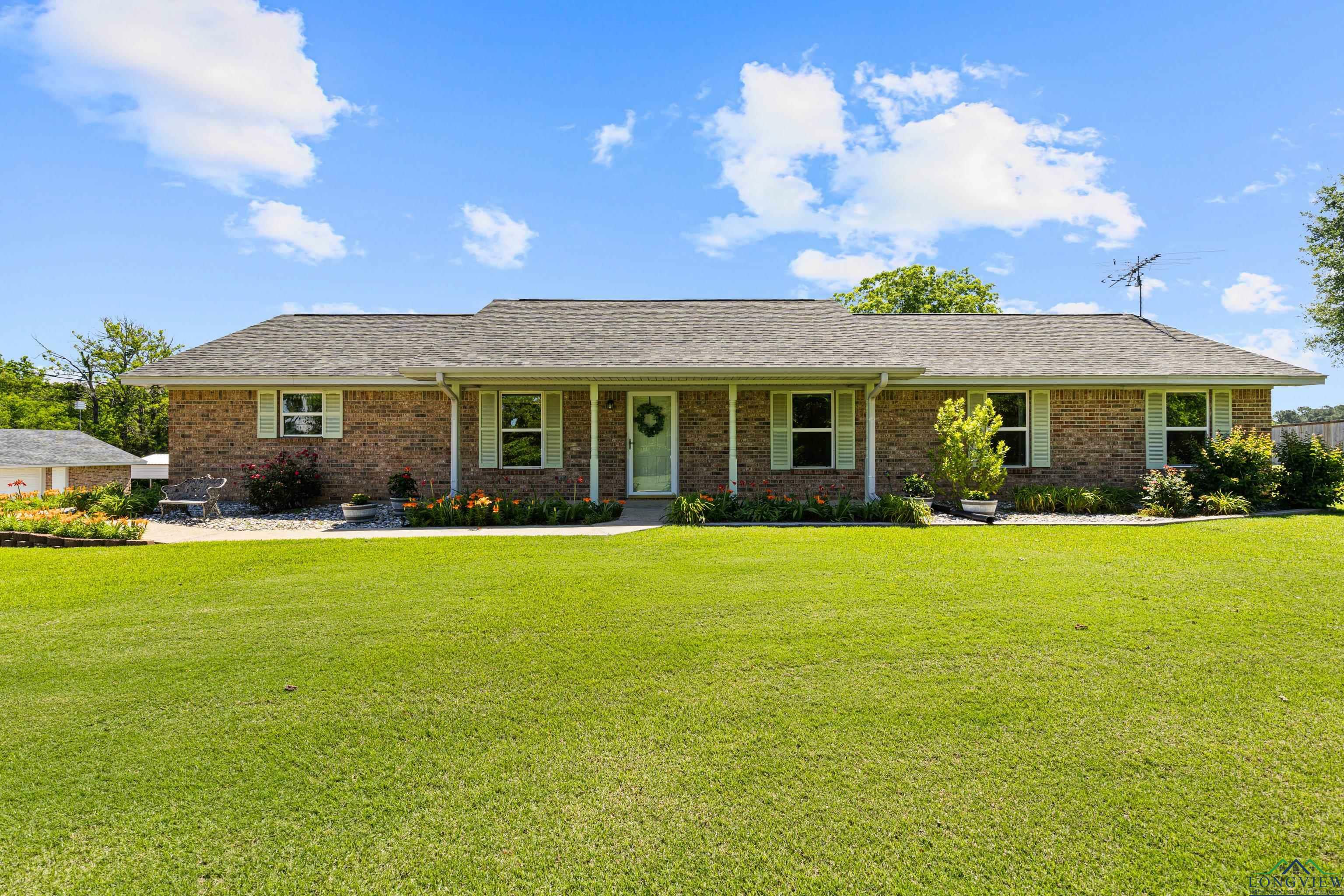 Property Photo: 810 Stan Summers Road TX 75650