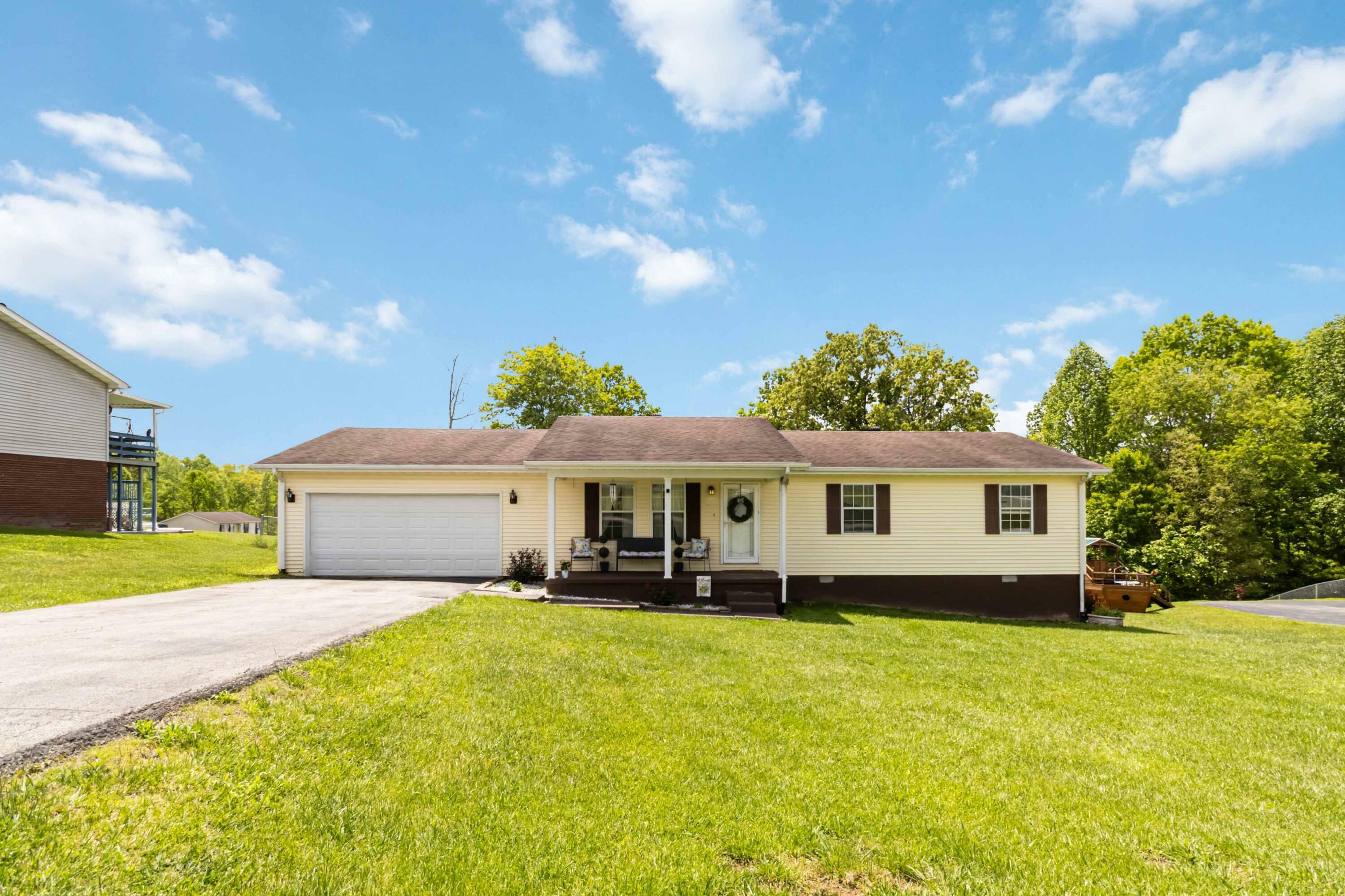 Property Photo:  216 Carnation Drive  KY 40701 