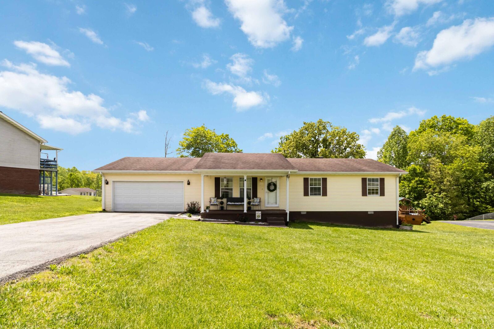 Property Photo:  216 Carnation Drive  KY 40701 