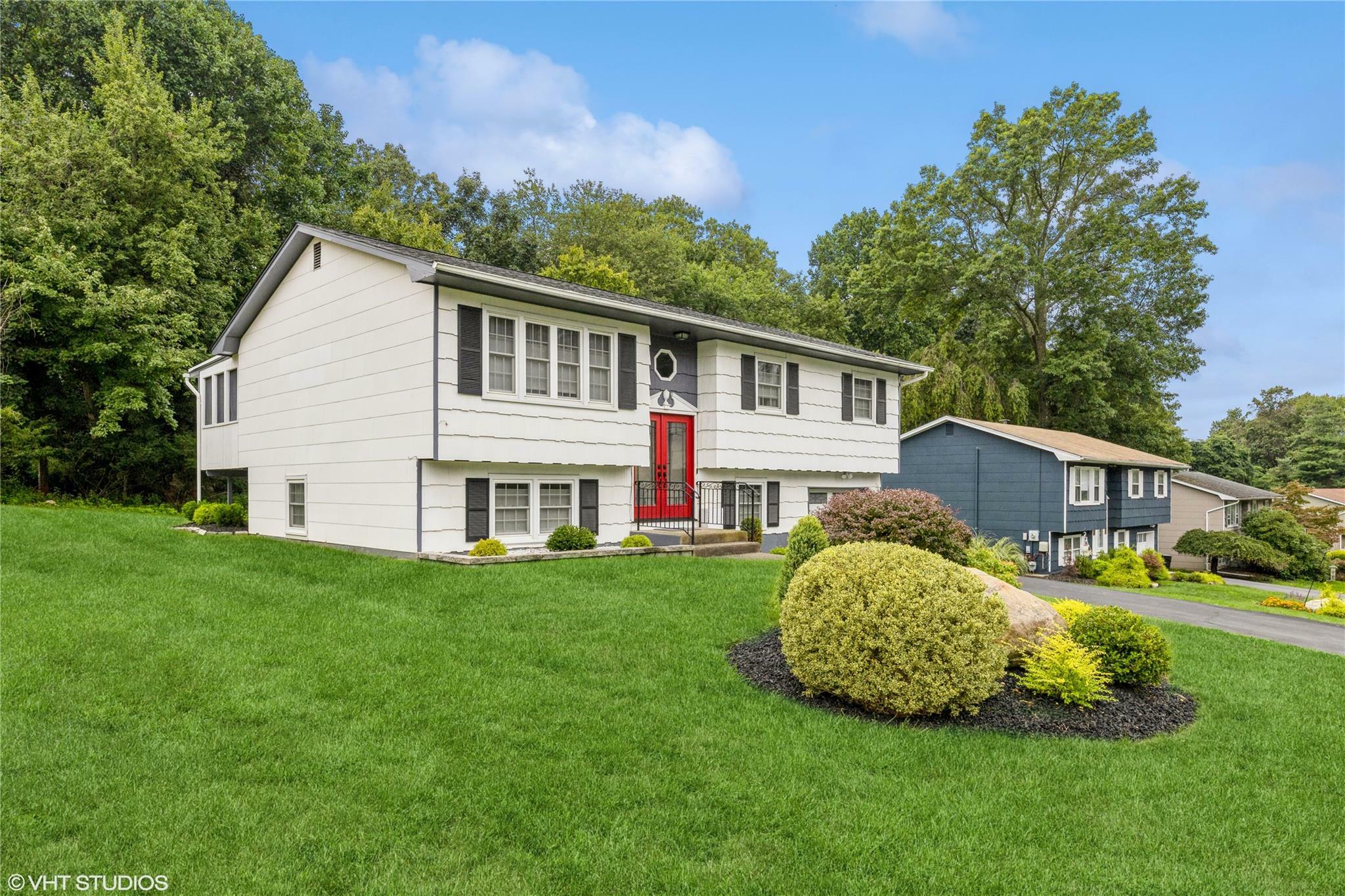 11 Sagamore Avenue  Suffern NY 10901 photo