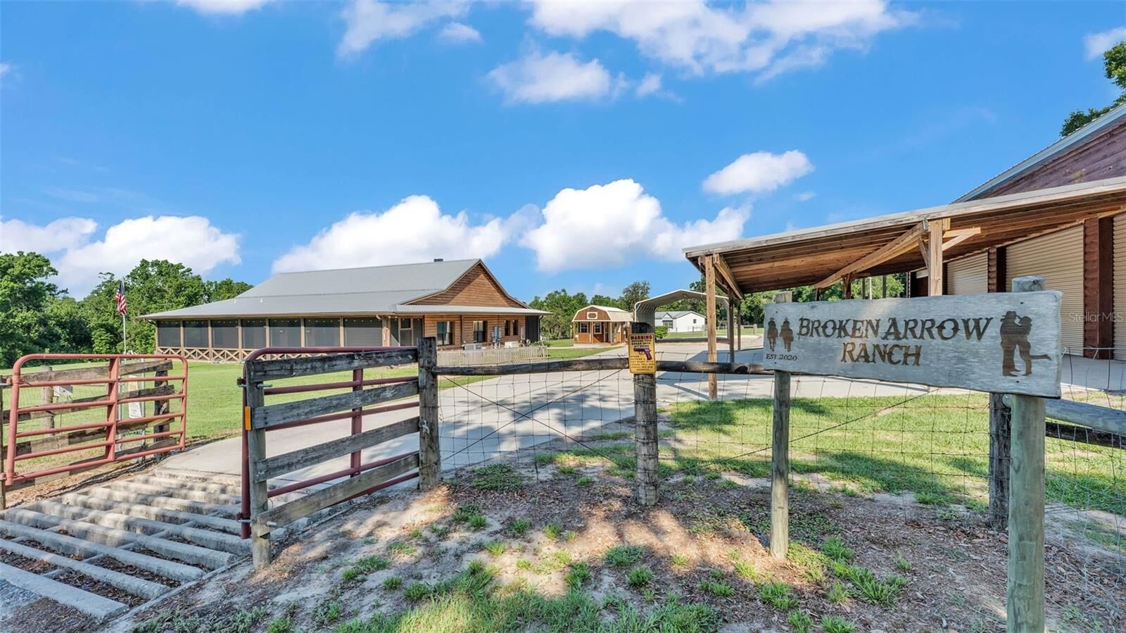 Property Photo: 3182 Indian Ridge Place FL 33810
