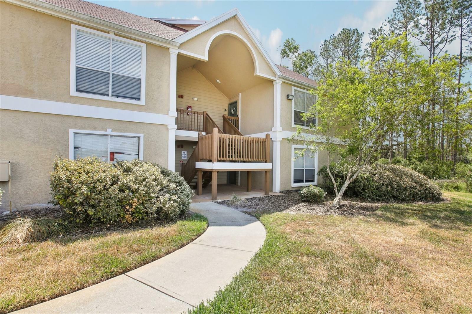 Property Photo: 9481 Highland Oak Drive 1616 FL 33647