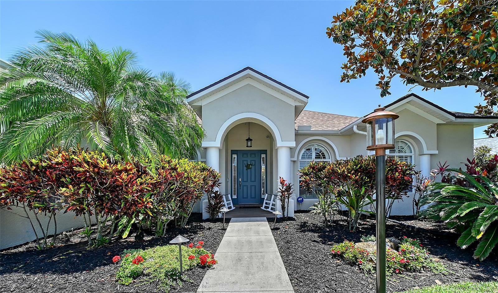Property Photo: 6539 Flycatcher Lane FL 34202