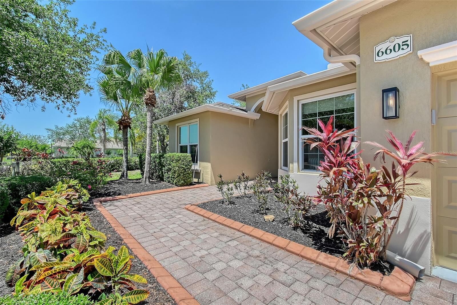 Property Photo:  6605 38th Lane E  FL 34243 