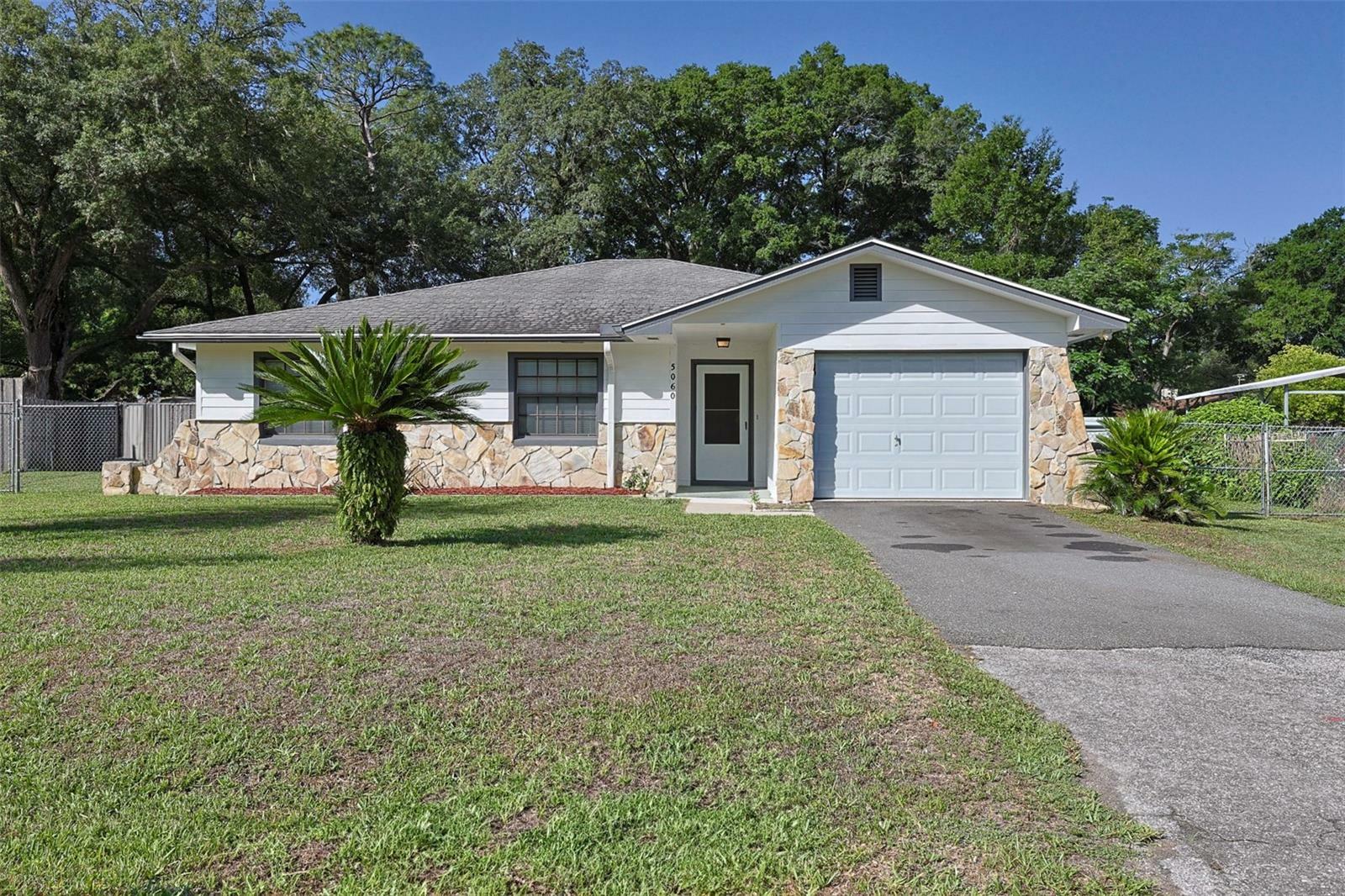 Property Photo: 5060 NE 4th Street FL 34470