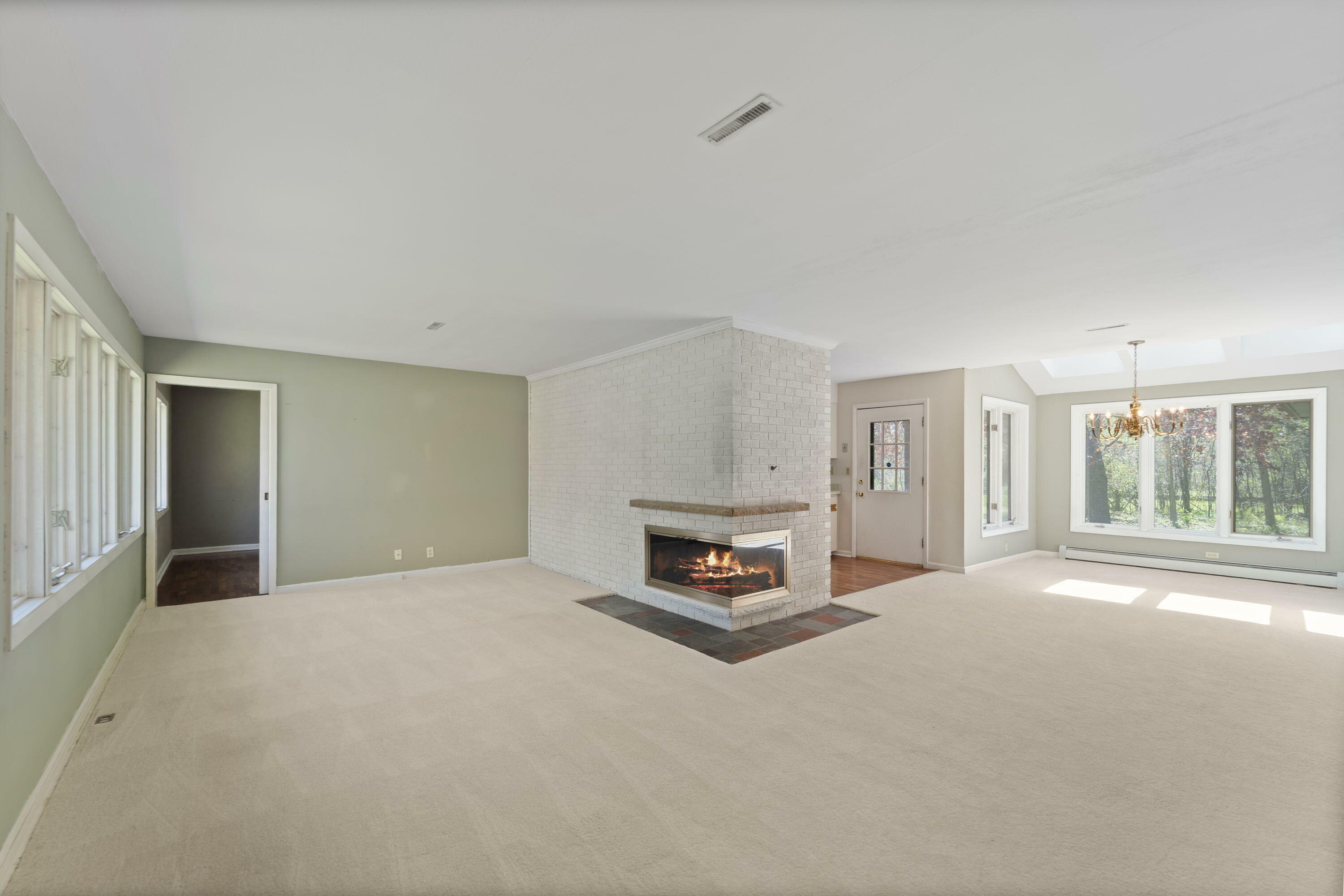 Property Photo: 1533 W El Rancho Dr WI 53092