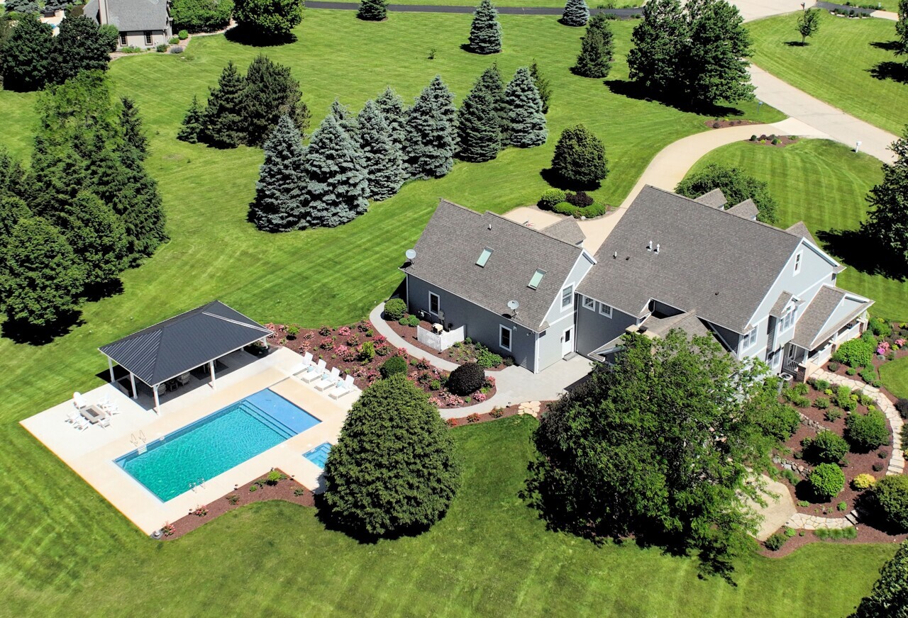 5021 Sherwood Ct  Lyons WI 53105 photo