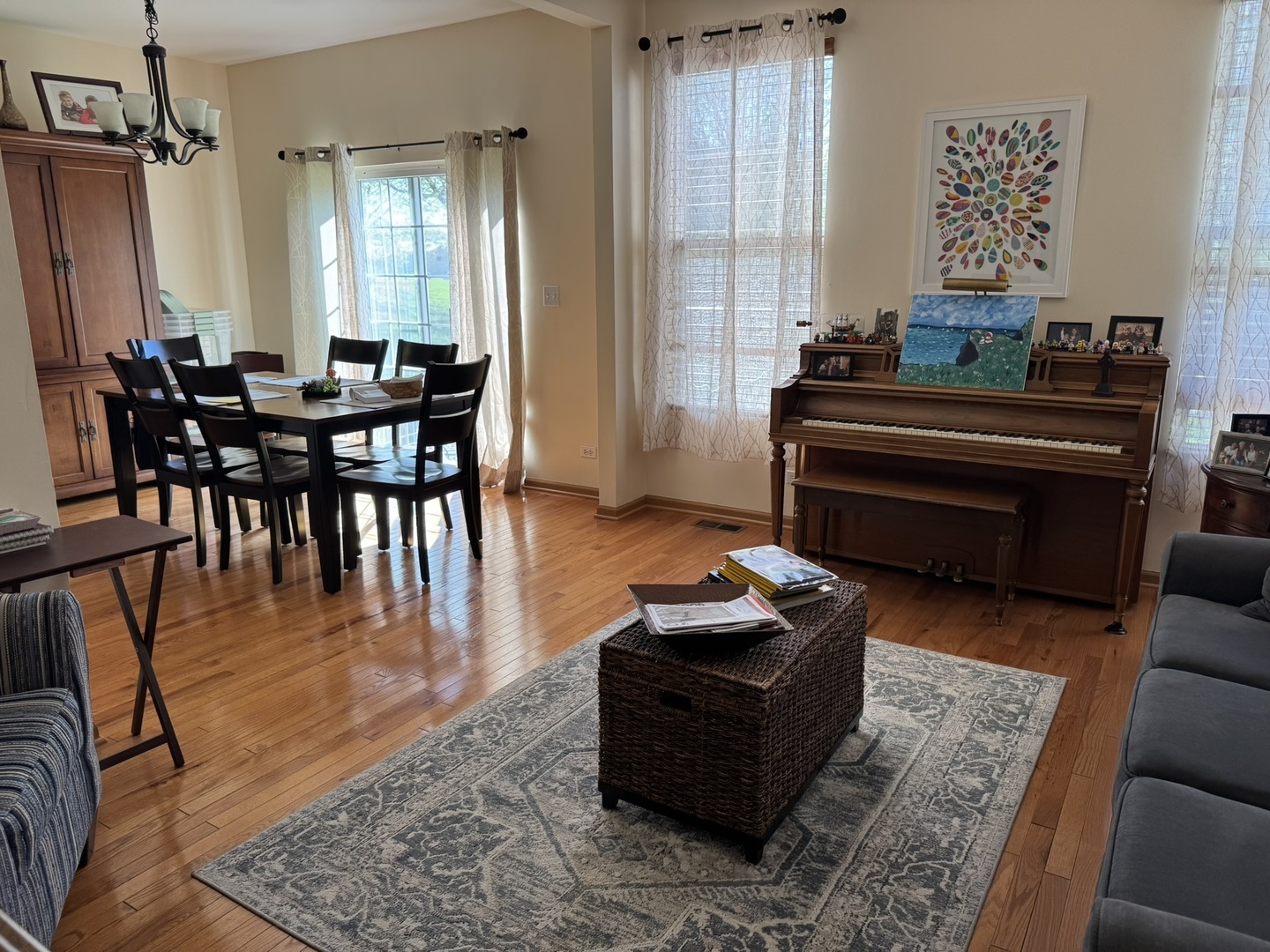 Property Photo: 605 Lakeridge Court IL 60563