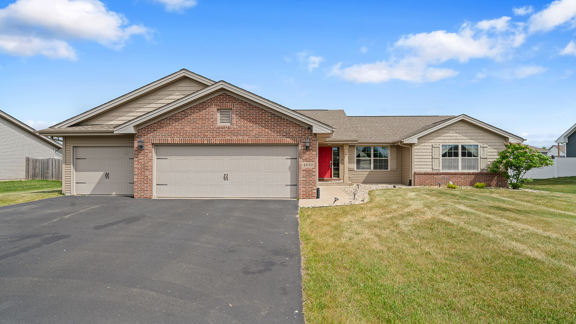 Property Photo:  4630 Glen Echo Way  IL 61072 