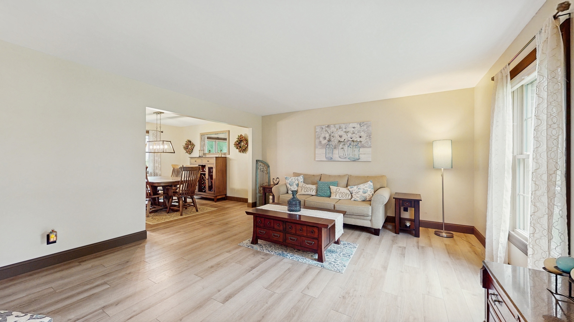 Property Photo: 1056 Boxwood Drive IL 60014