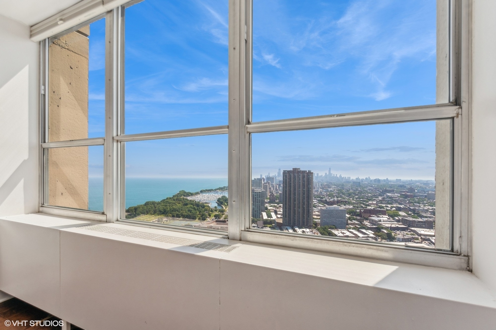 Property Photo: 655 W Irving Park Road 4515 IL 60613