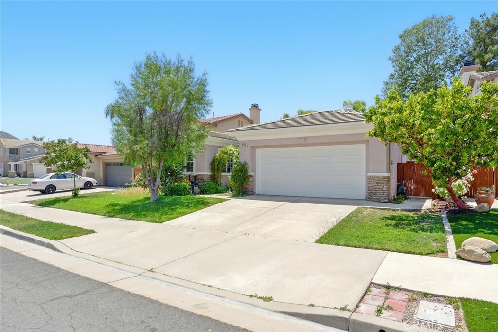 Property Photo: 37785 Spruce Court CA 92562