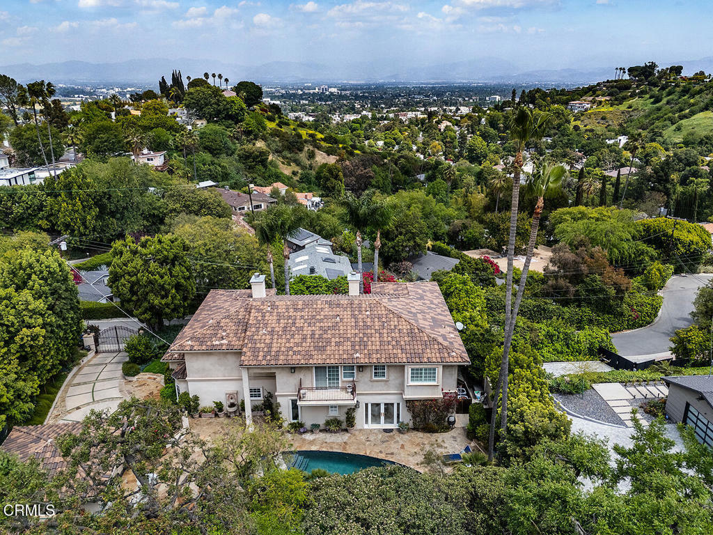 Property Photo: 15450 Briarwood Drive CA 91403