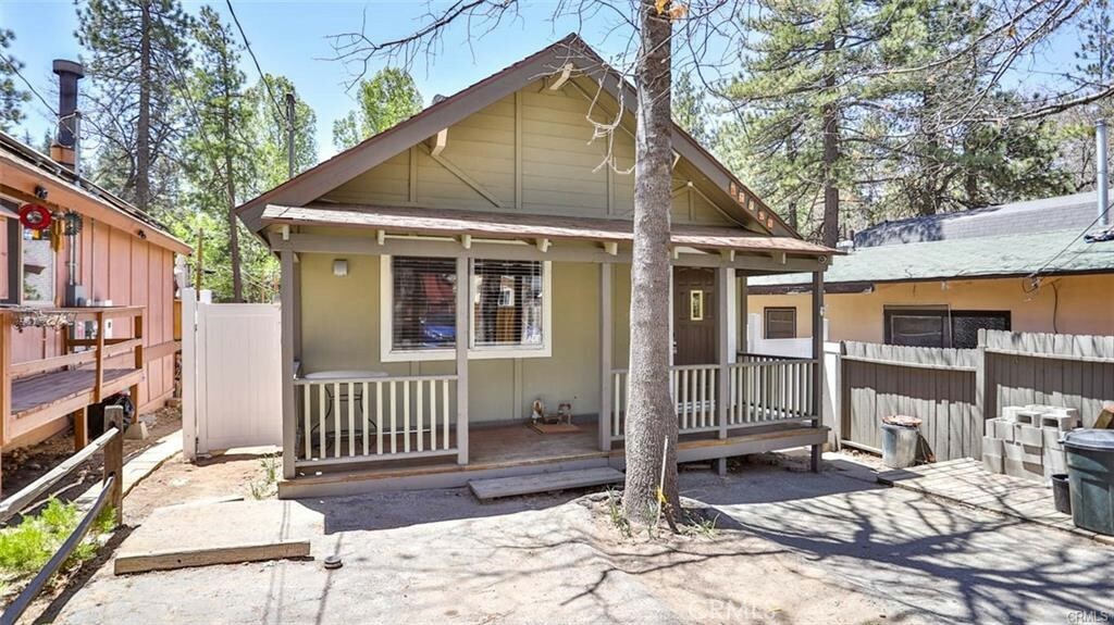 Property Photo:  32905 Chipmunk Lane  CA 92382 