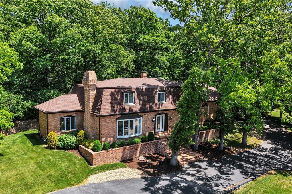 Property Photo: 9216 Matthews Lane MO 63127