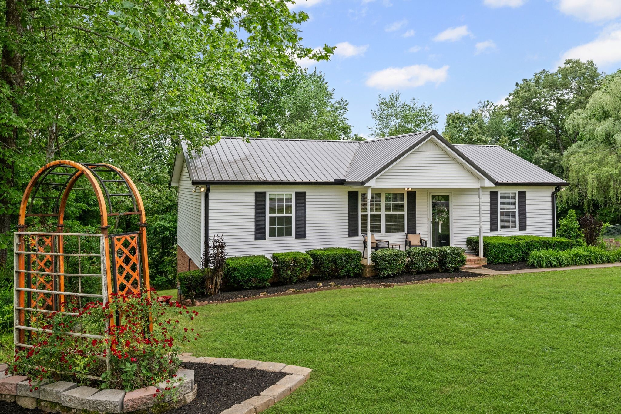 Property Photo: 105 Cedarview Dr TN 37036