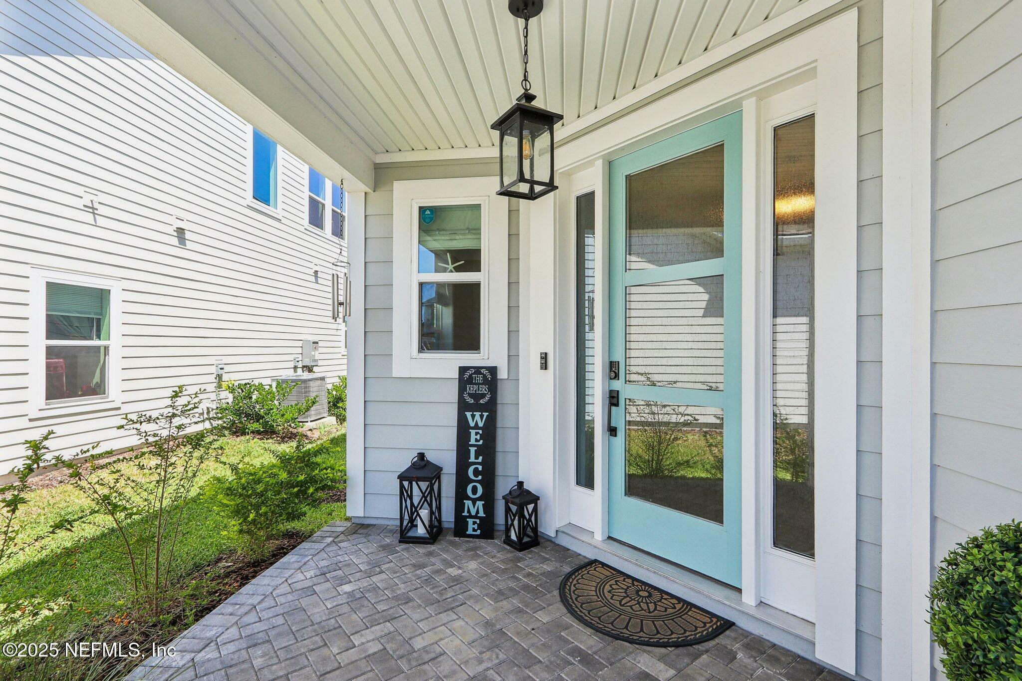 Property Photo: 102 Blue Oak Court FL 32081