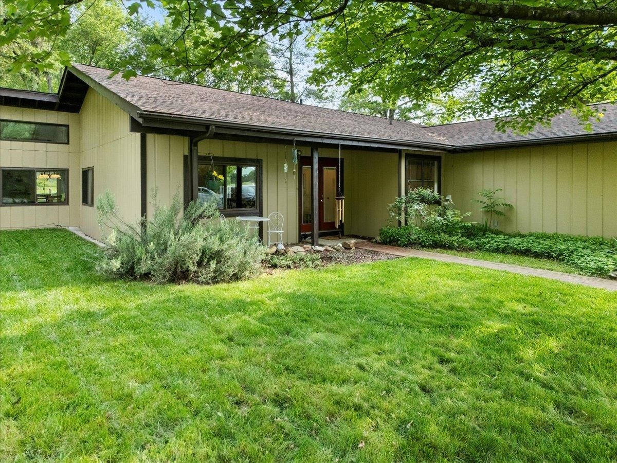 Property Photo: 2607 Capistrano Street VA 24060