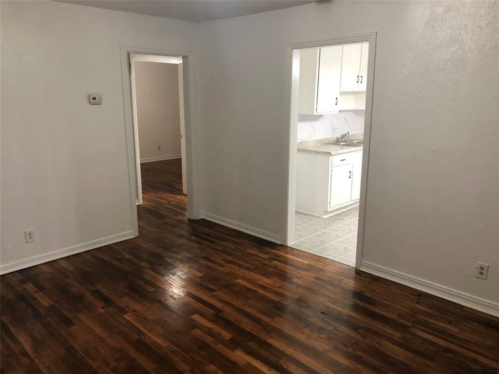 Property Photo: 5058 Dilworth Street TX 76116