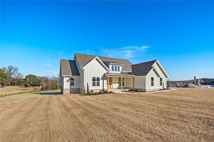 Property Photo: 195 Madison 7218 AR 72738