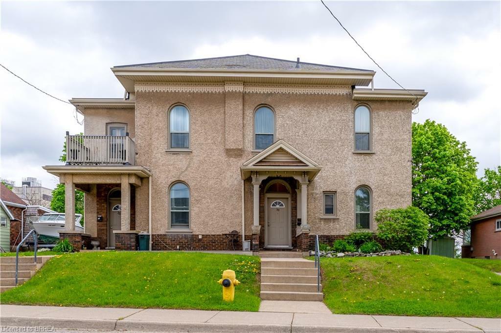 Photo de la propriété: 23 Lyons Avenue ON N3R 4P8