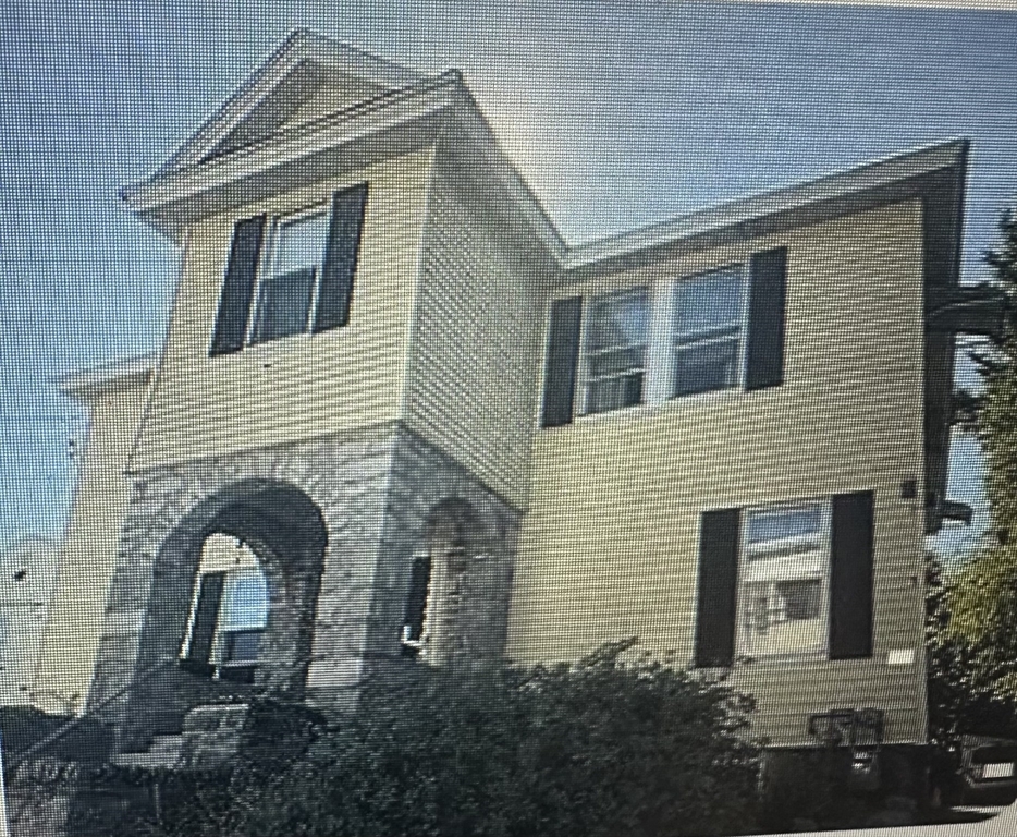 Property Photo: 72 Lynn St 1 MA 01843