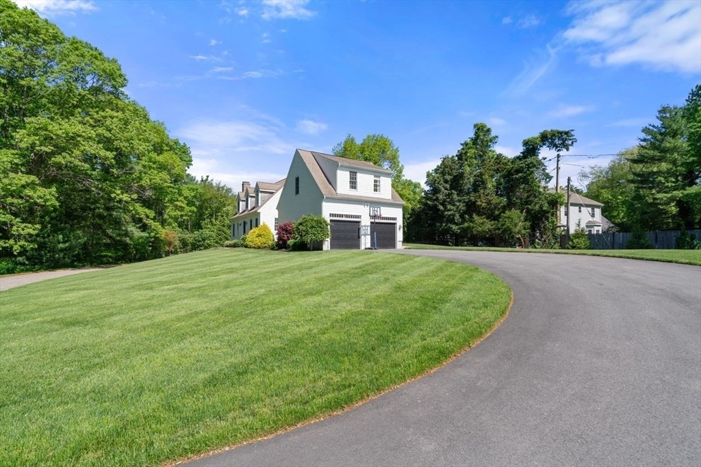 Property Photo: 749 Franklin St MA 02332