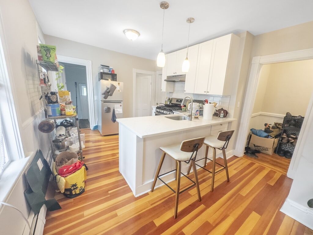Property Photo: 24 Suffolk St 3 MA 02139