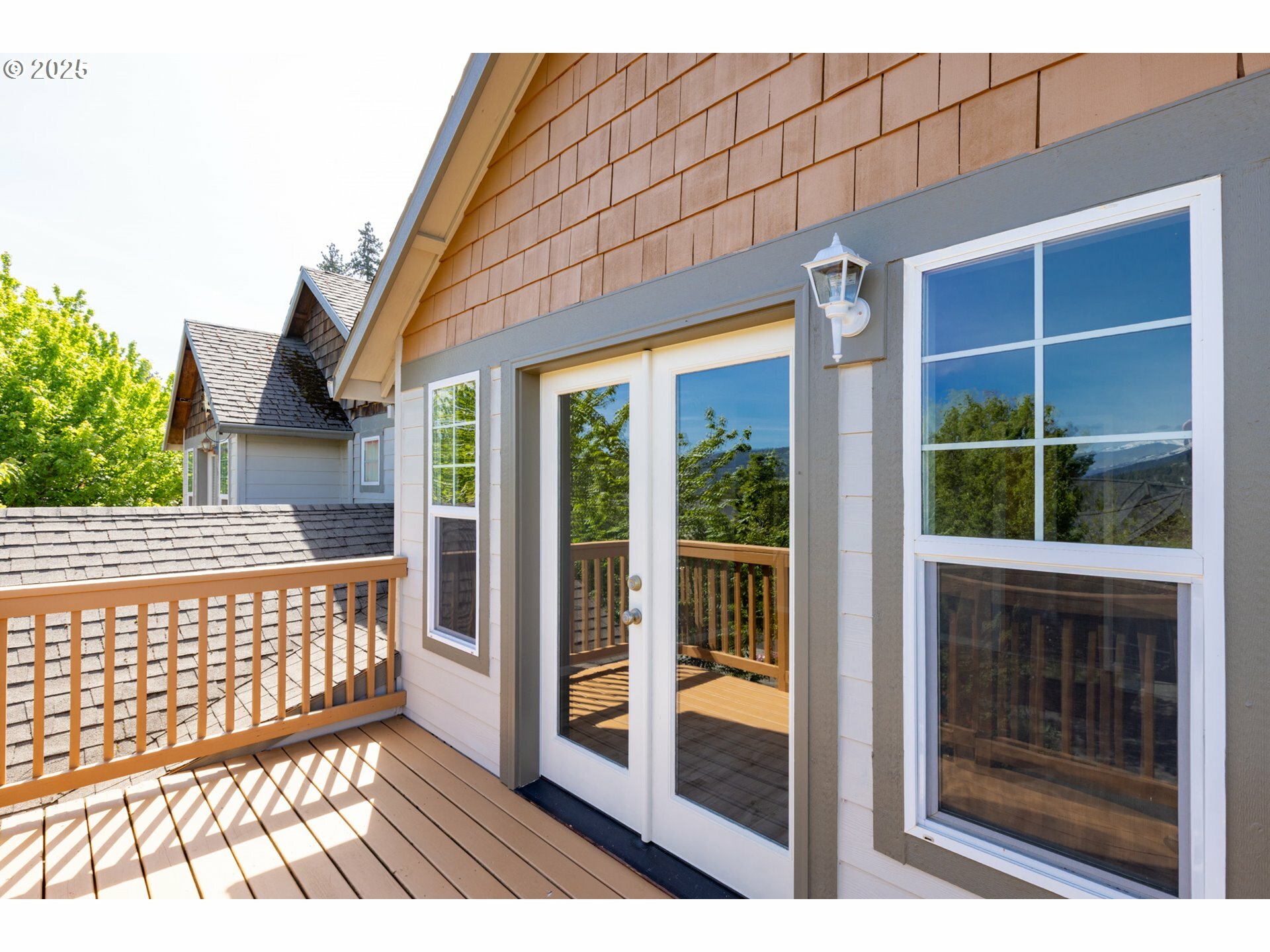Property Photo:  2877 Hazel Ave  OR 97031 