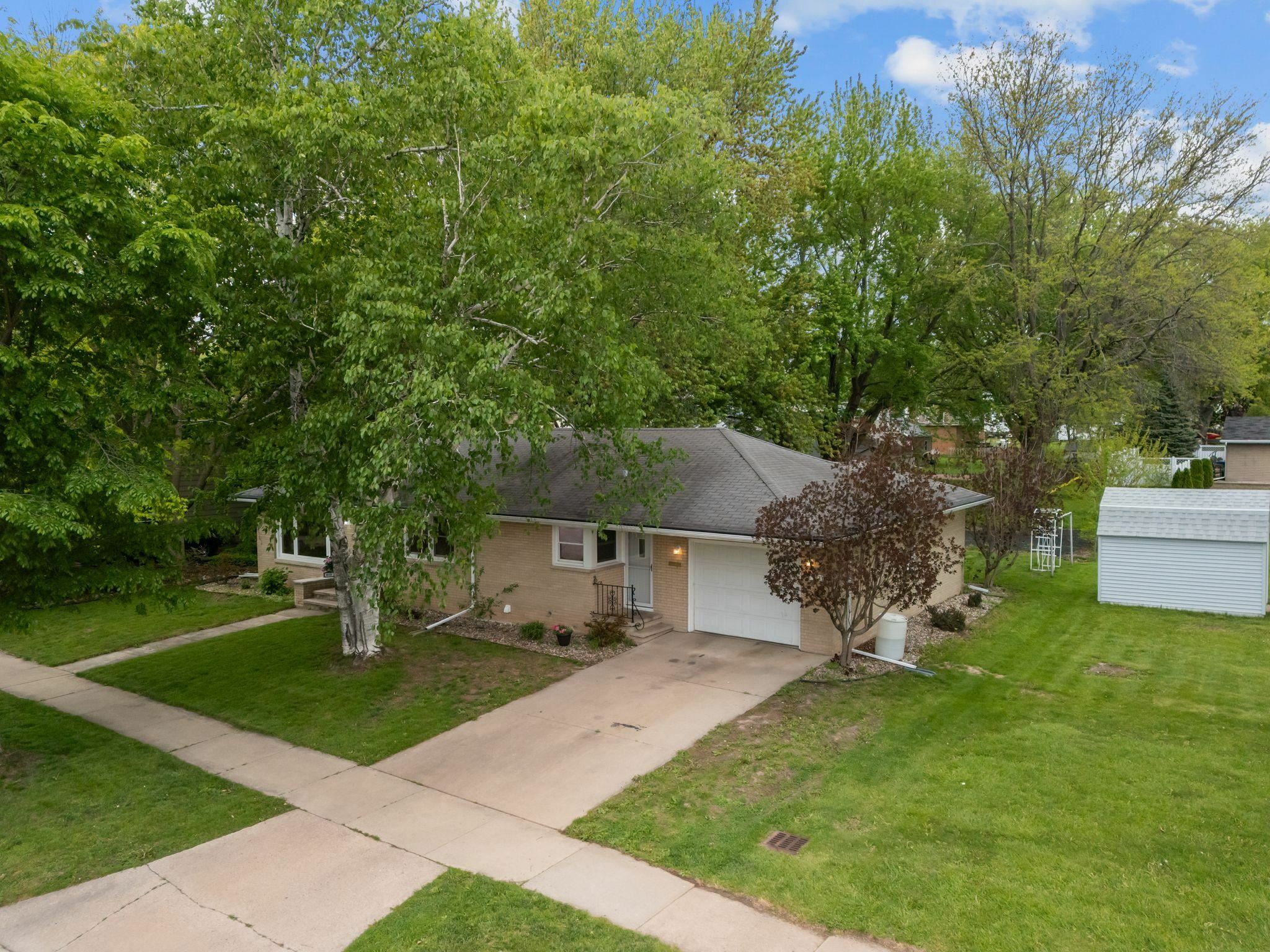 Property Photo: 412 E Lincoln Avenue WI 54140