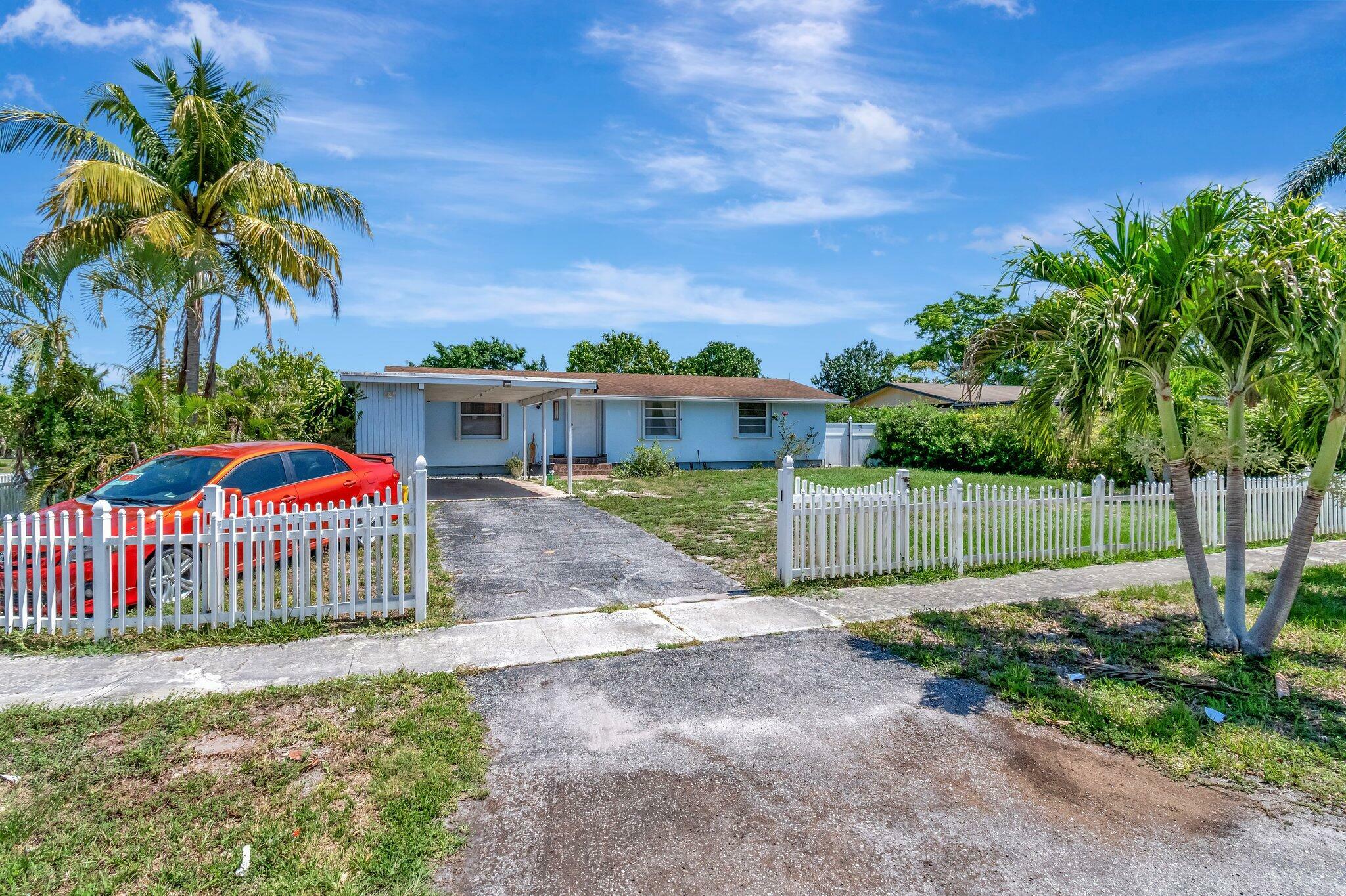 Property Photo:  3935 Chickasha Road  FL 33462 