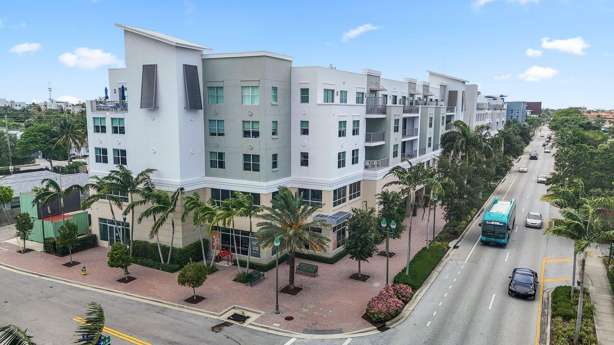 Property Photo: 236 SE Fifth Avenue 405 FL 33483
