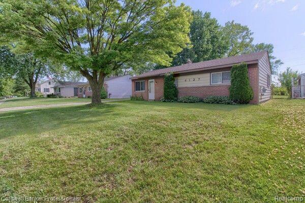 Property Photo: 4127 Randolph Street MI 48184