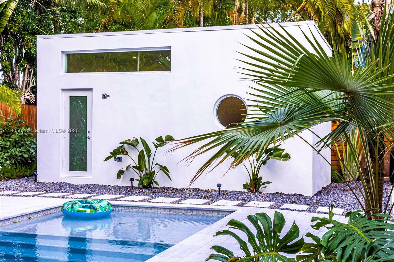 Property Photo: 725 NE 81st St FL 33138
