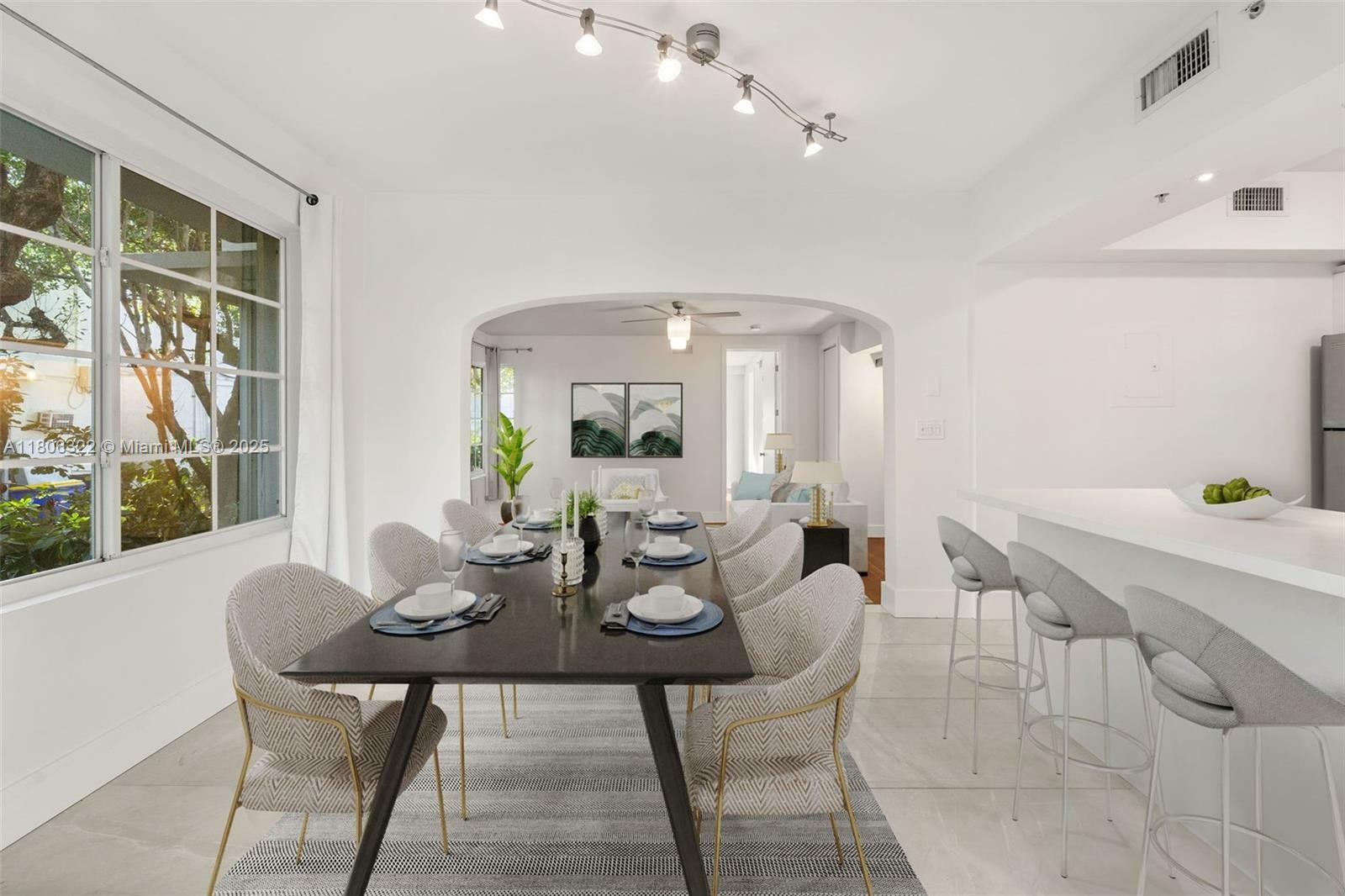 Property Photo: 1025 Michigan Av 1C FL 33139